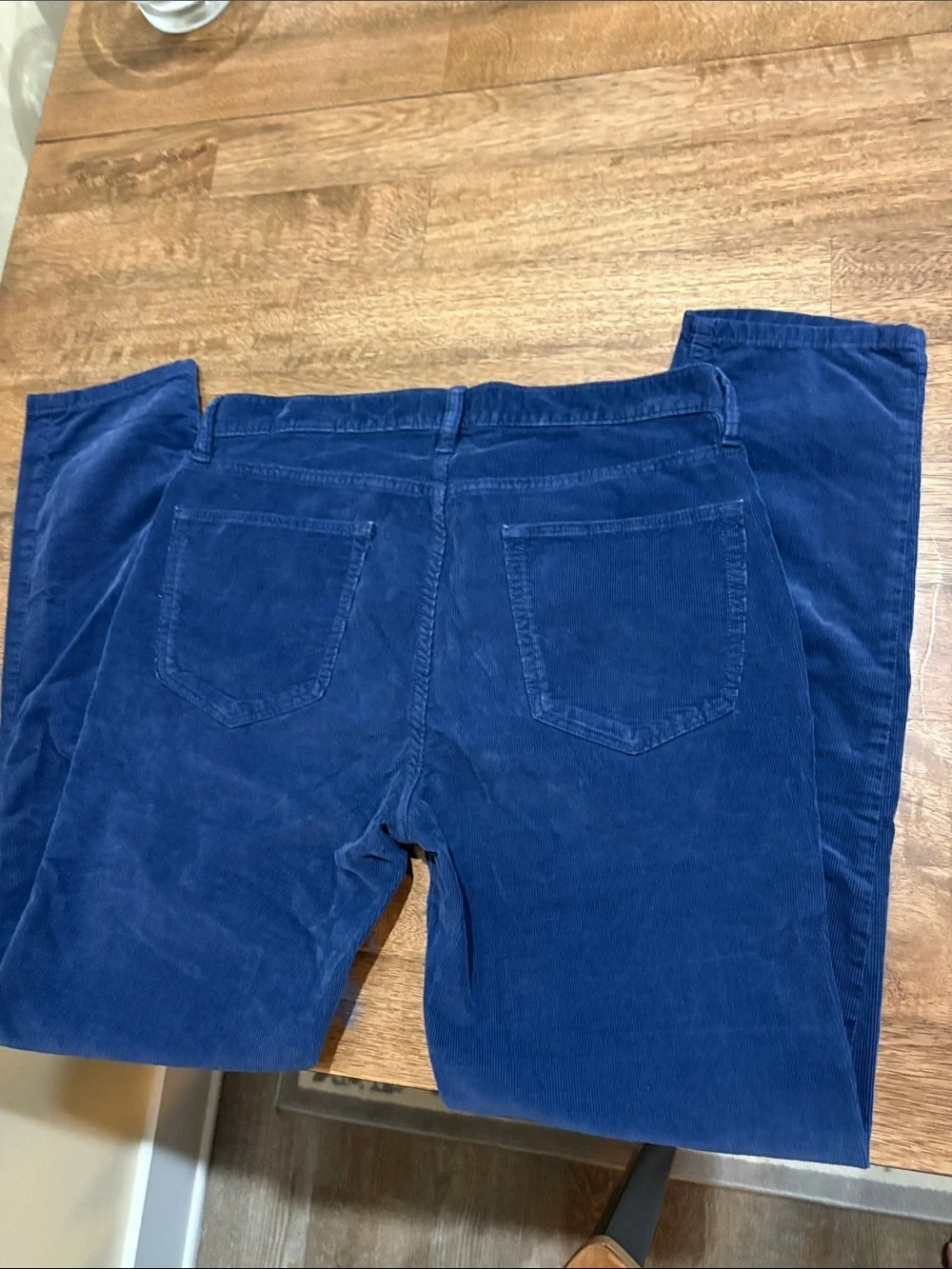 Banana Republic Traveler Athletic Tapered fit corduroy pants. Navy blue. 32 x 32
